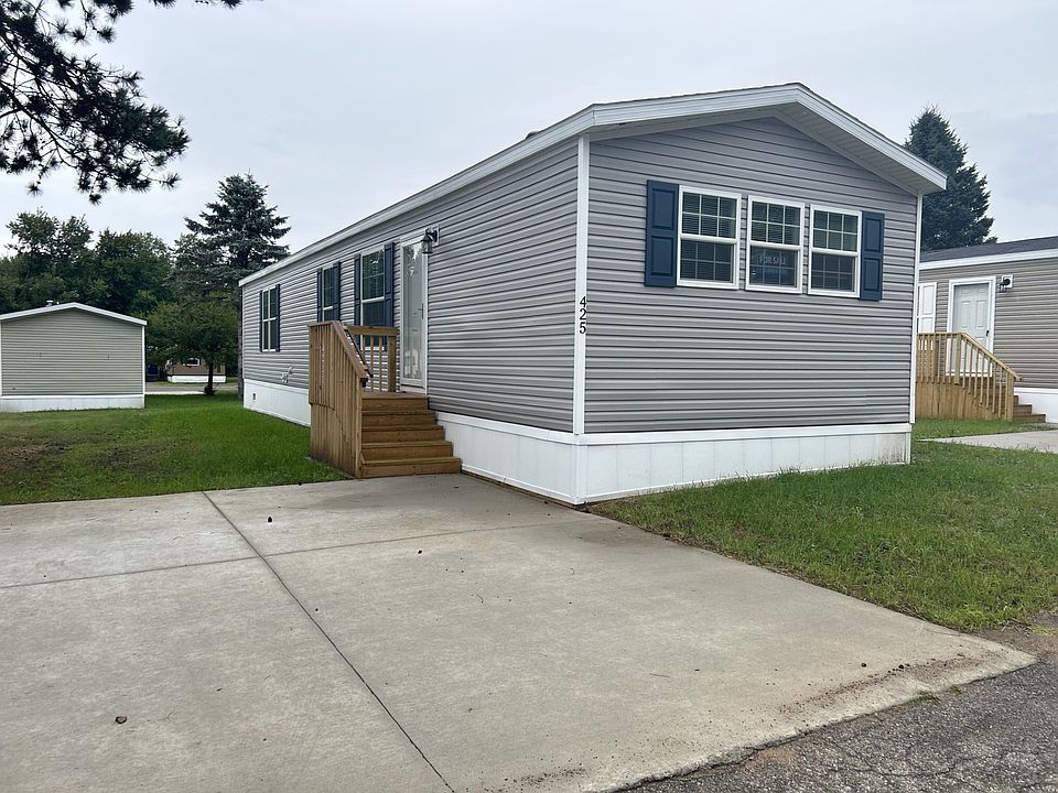 1st image of 425 Lazy Branch Dr