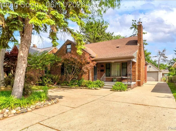 3015 Bembridge Rd, Royal Oak, MI 48073