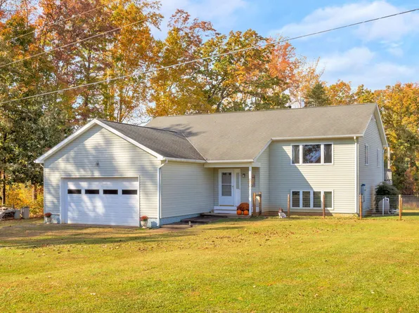 5905 Venable Rd, Kents Store, VA 23084