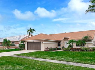 5561 Spring Lake Ter, Boynton Beach, FL 33437