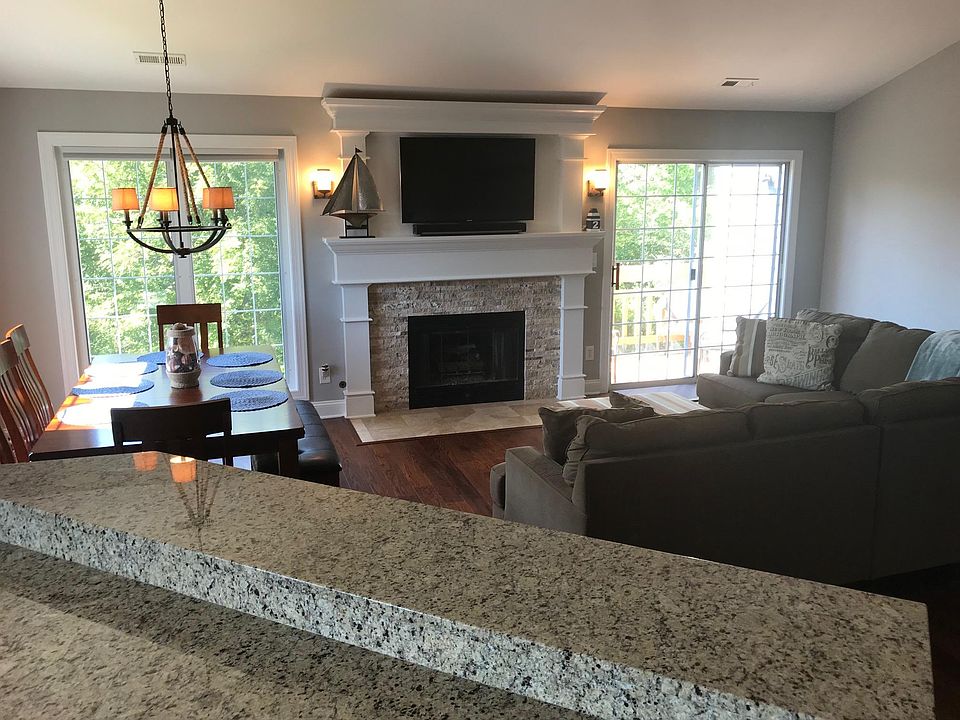 1st image of 973 Lakeland Dr