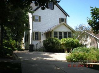 622 S Summit St, Barrington, IL 60010