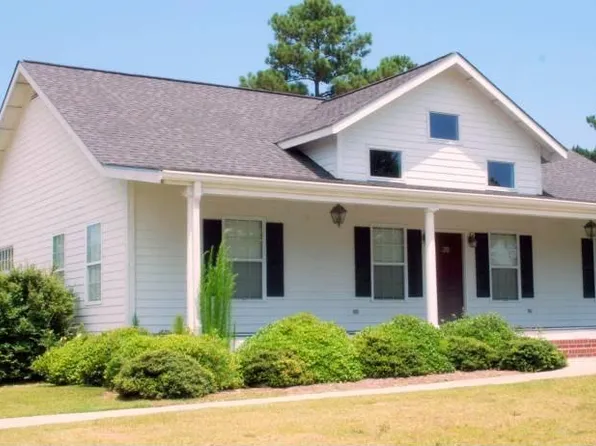 39 Belmont Dr, Camden, SC 29020
