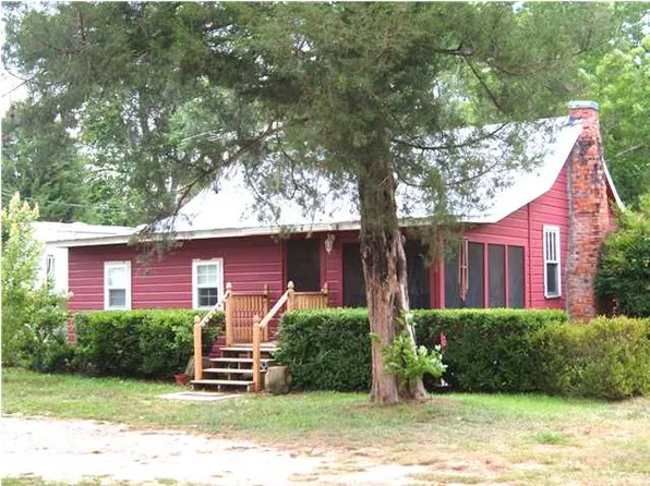 1238 Spivey Rd, Grand Ridge, FL 32442