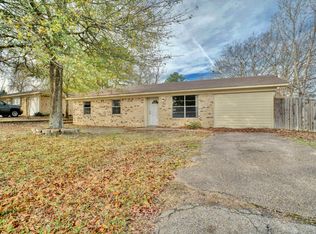 1201 Summit Hts, Lindale, TX 75771