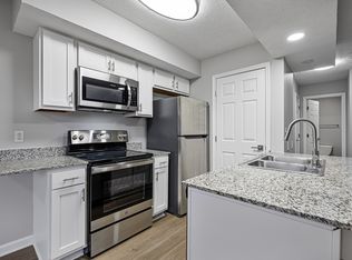 Residences on Carr Hill, Columbus, IN 47201