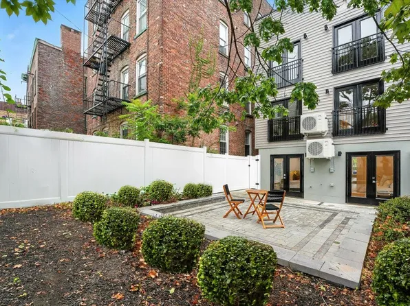 184 Central Avenue image 21 of 29