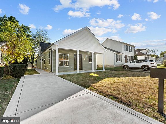 3rd image of 320 E Clayton Ave