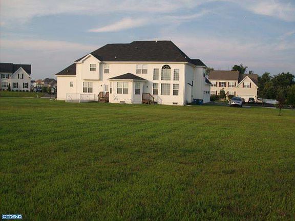 5th image of 535 Maiden Ct