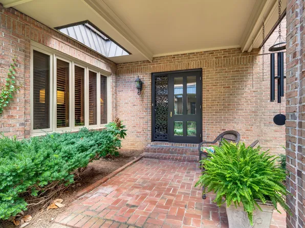 692 Timber Ln, Nashville, TN 37215