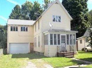 8 Maple Ave, Ripley, NY 14775