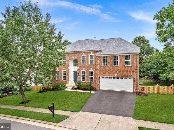 42715 Clover Meadow Ct, Ashburn, VA 20148