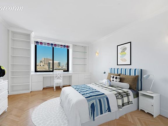 5th image of 40 E 94th St APT 17F