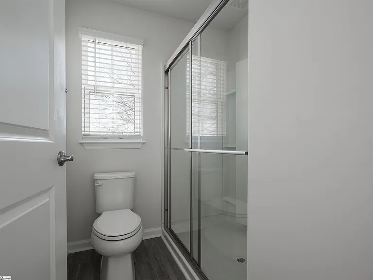 219 Hipps Crossing Dr — Photo 11