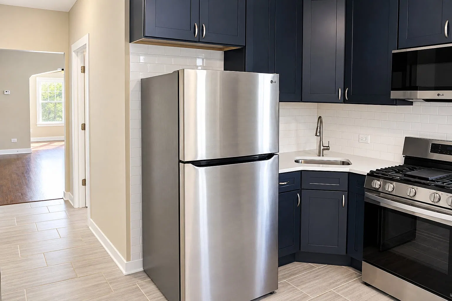 3 bed, 1169 sqft, $2,195 — Photo 3