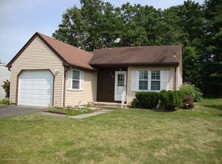 9 Green Meadow Ln #72, Whiting, NJ 08759