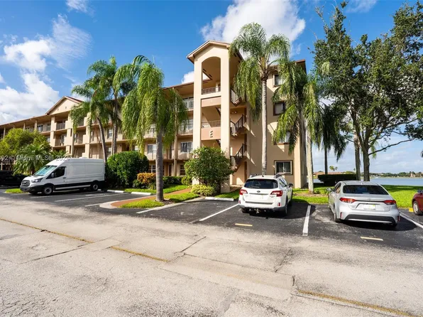 13355 SW 16th Ct APT 114E, Pembroke Pines, FL 33027