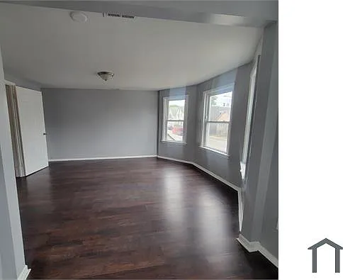9721 S Avenue L #2