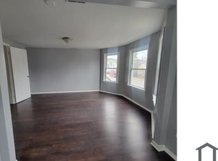 9721 S Avenue L APT 2, Chicago, IL 60617