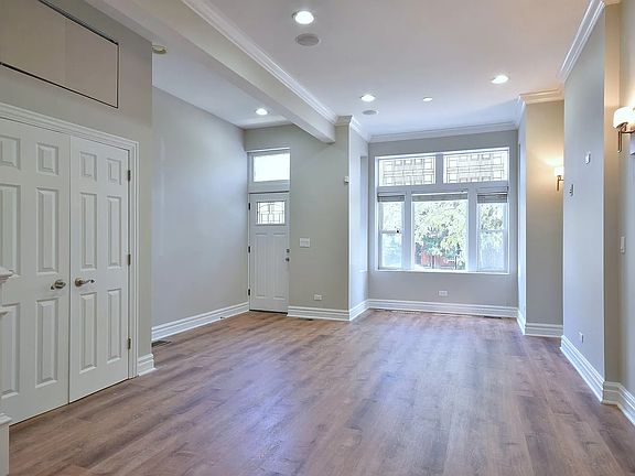 4th image of 1316 N Artesian Ave #2