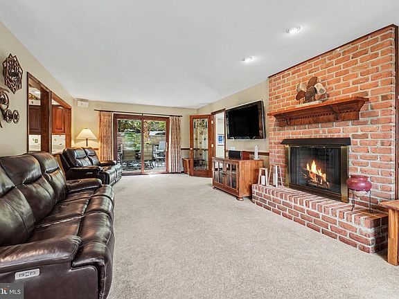 4th image of 3505 Ada Dr