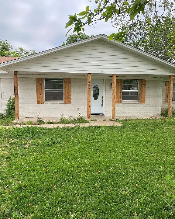 1st image of 1205 SE 21st St