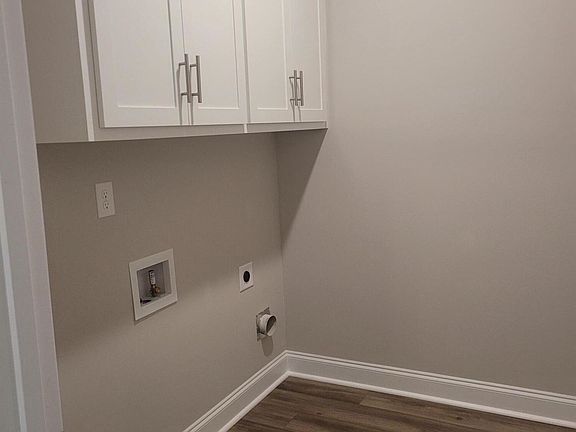 4th image of 7520 Paisley Cir