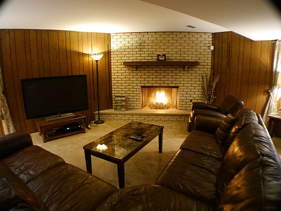 4th image of 22804 Lakeshore Dr