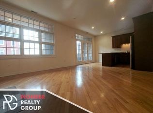 1430 W Belmont Ave #3, Chicago, IL 60657