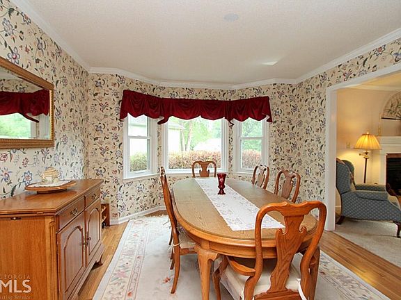 4th image of 210 Jennings Pond Ct