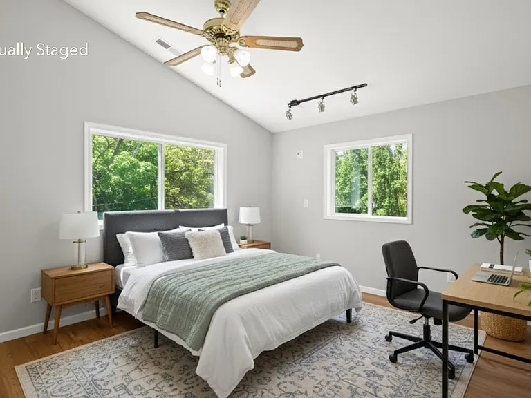 215 SW 131st Ave — Photo 28
