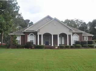 37 Woodford Dr, Millbrook, AL 36054