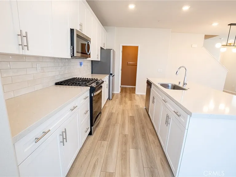 28228 Heirloom Dr — Photo 11