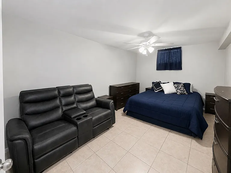 Bedroom #1