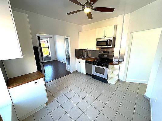 3rd image of 100 W 106th St APT 4N
