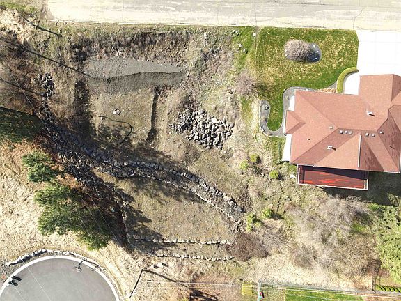 5th image of 1418 W Toni Rae Dr