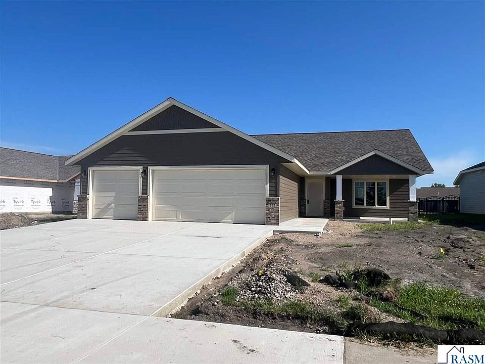 1st image of 512 Torrey Pines Dr