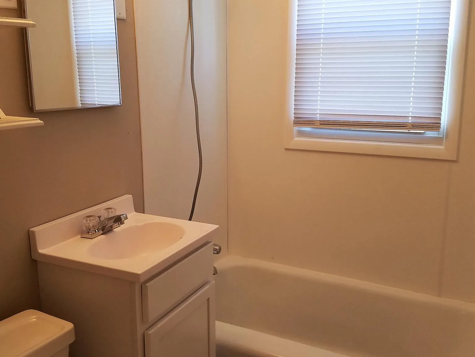 2 bed, 834 sqft, $850 — Photo 4