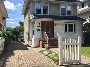 15228 Roosevelt Ave, Flushing, NY 11354