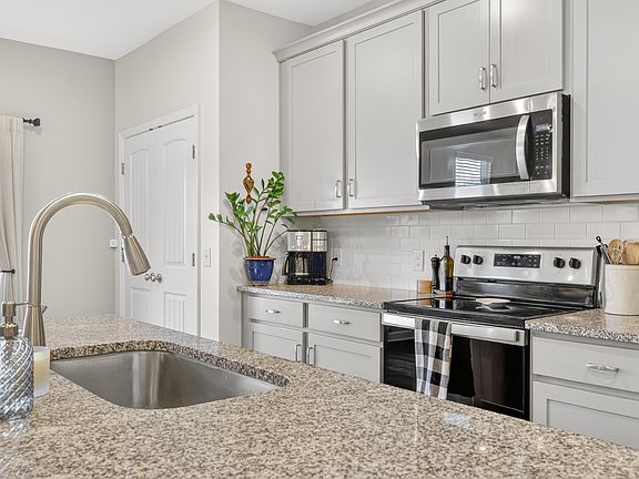 2nd image of 7121 Ivory Way
