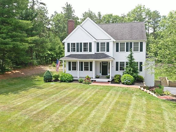 3rd image of 168 Watercourse Pl