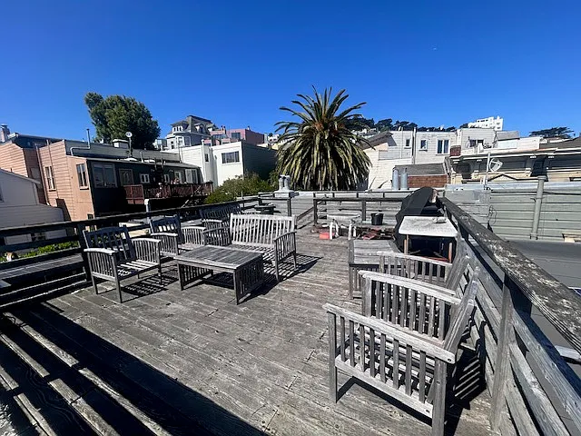 Shared roofdeck