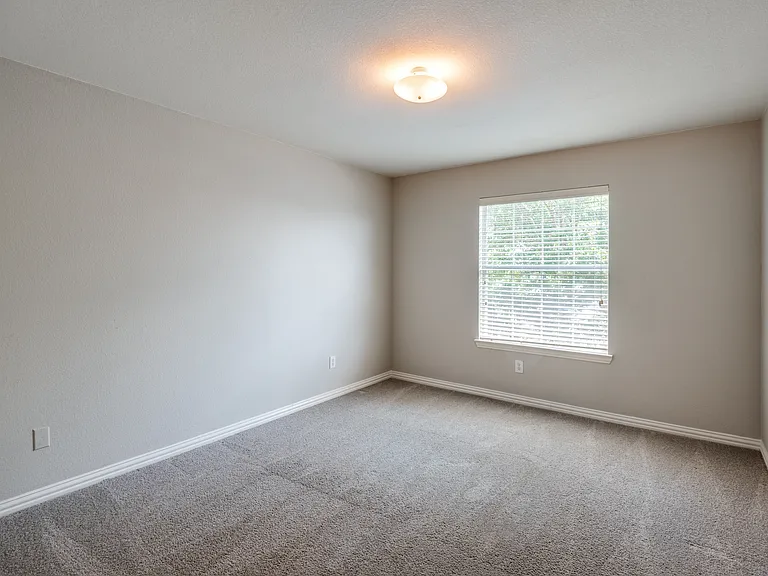 323 Del Cano Dr — Photo 25