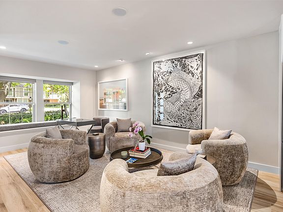 3rd image of 7608 Riverbrook Dr