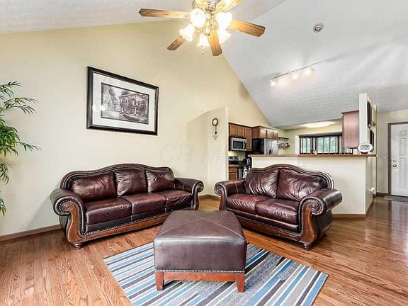 4th image of 1000 Creekview Dr