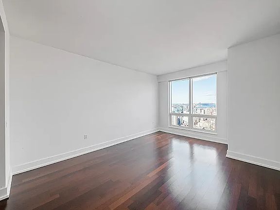 5th image of 350 W 42nd St APT 60C