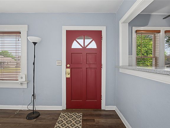 4th image of 1700 Fauver Ave