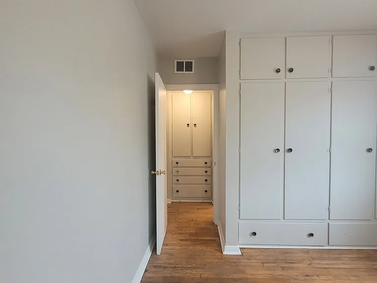 1433 SW Lincoln St — Photo 4