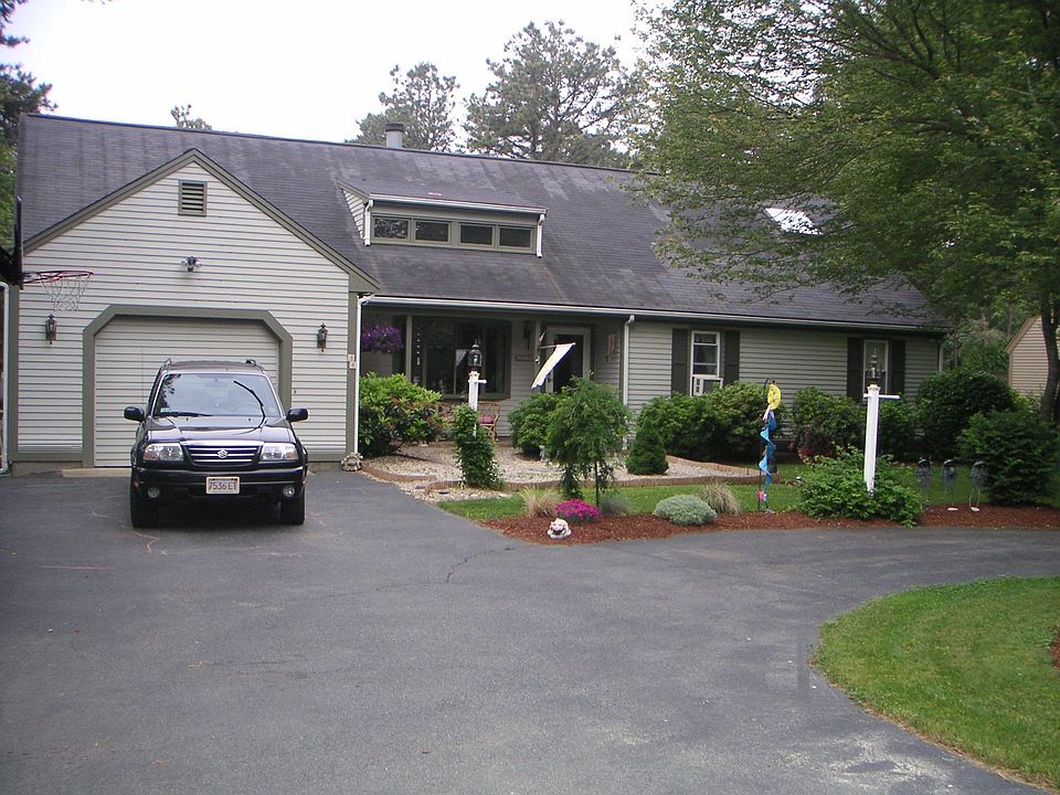 2nd image of 38 Great Pines Dr