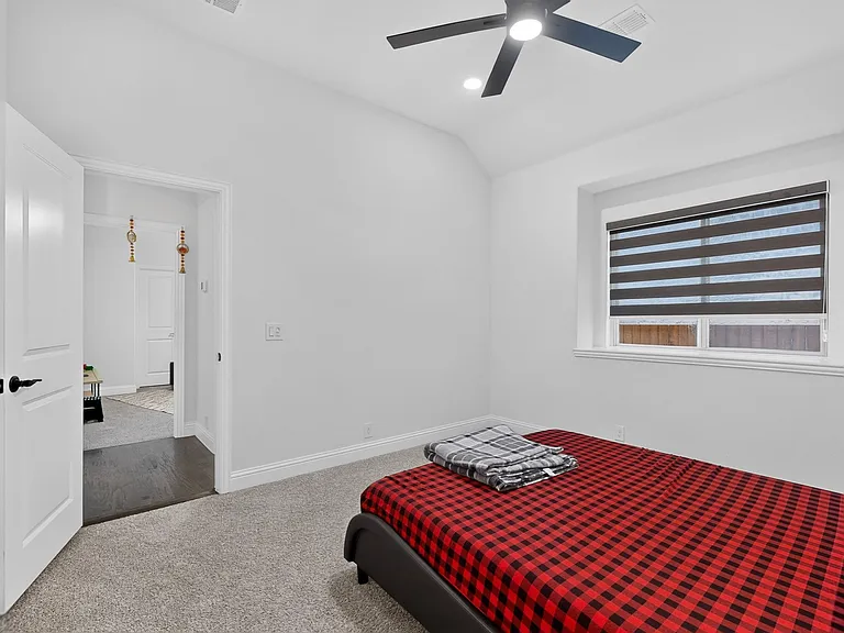 2905 Emerald Trace Dr — Photo 39